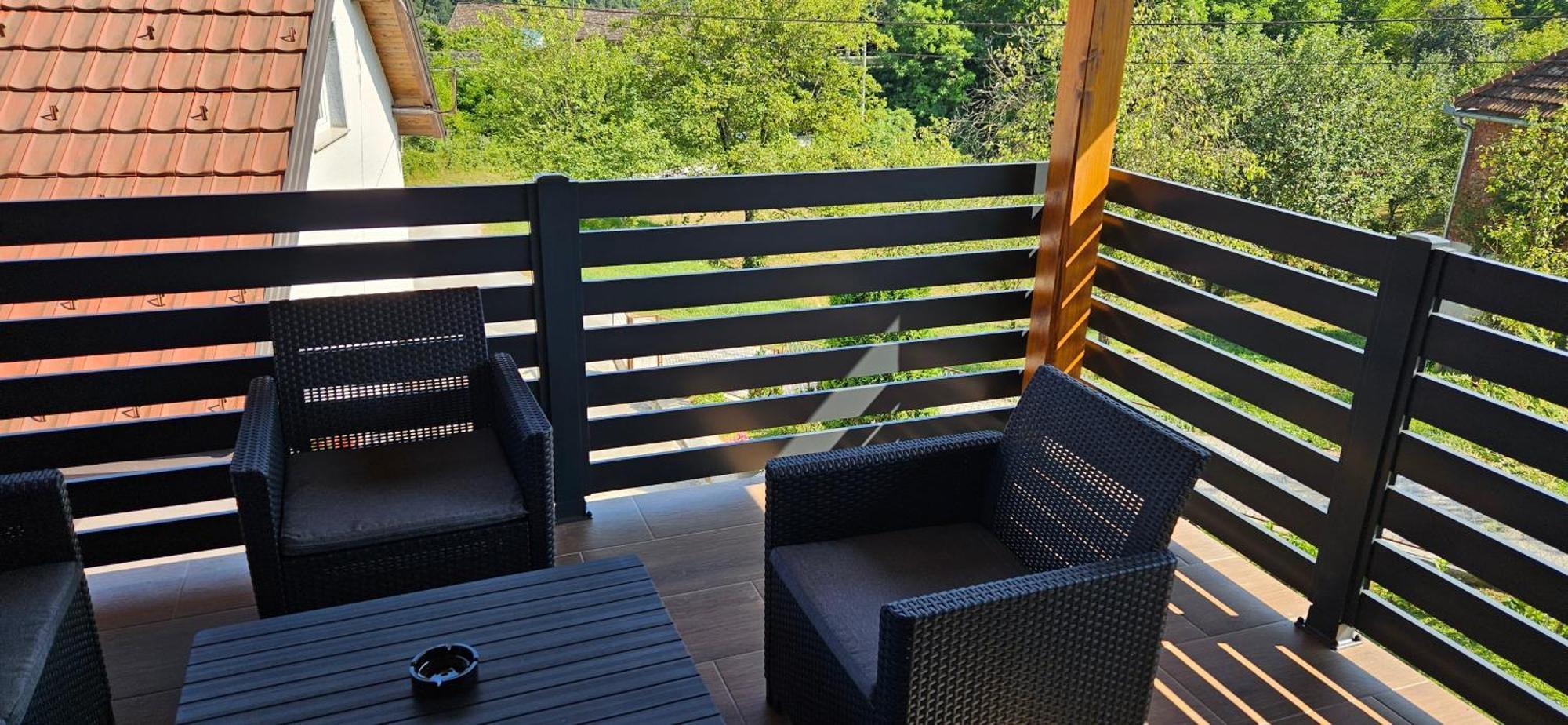 Apartman M&M Duga Resa Exteriér fotografie